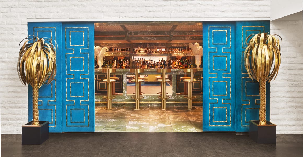 Mini bar entrance